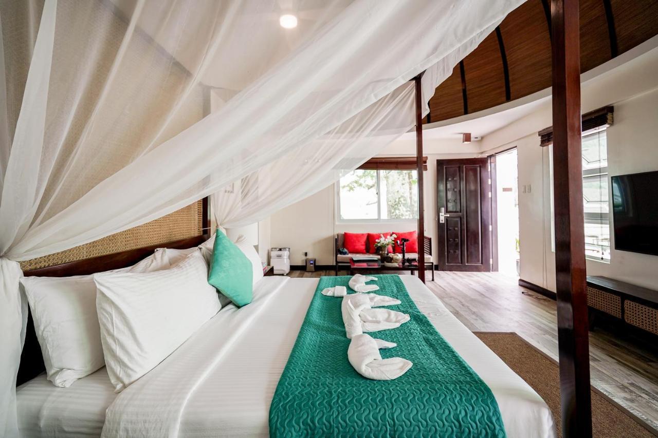 Weekends El Nido Beach Resort Esterno foto